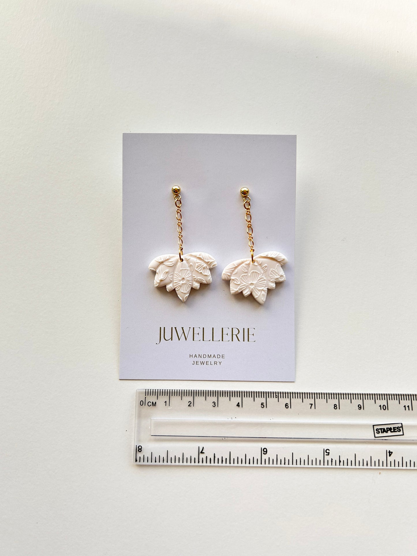 Earrings | No. 58 | Lotus | White