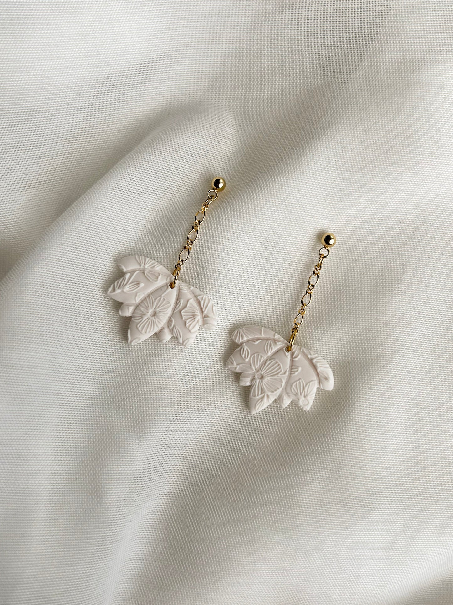 Earrings | No. 58 | Lotus | White